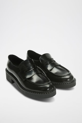 Mocassins com plataforma regular em couro - Preto