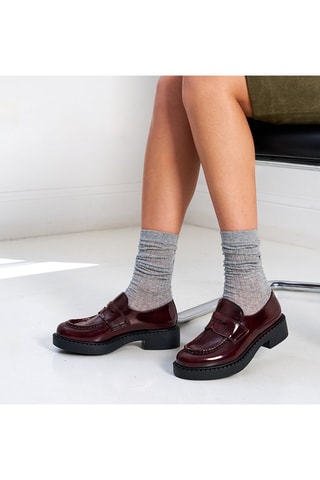 Mocassins com plataforma regular em couro - Bordô