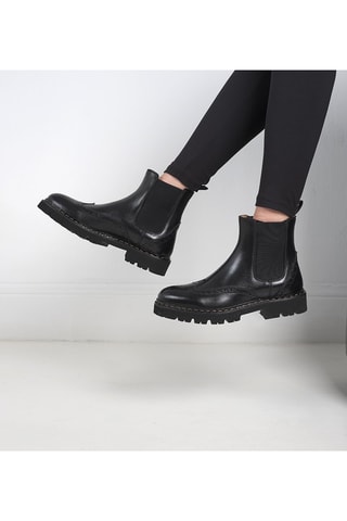 Botins Chelsea em couro Regular - Preto