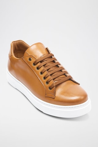 Sapatilhas em couro Regular - Castanho