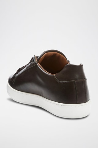 Sapatilhas em couro 
Castanho-escuro