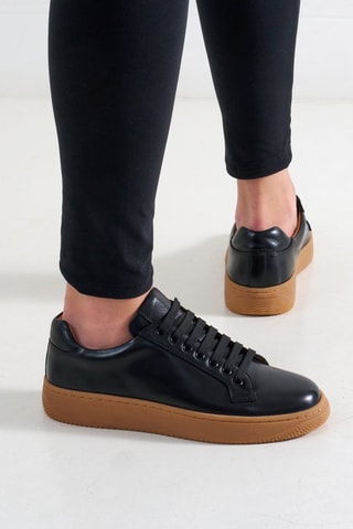 Sapatilhas regular em couro - Preto