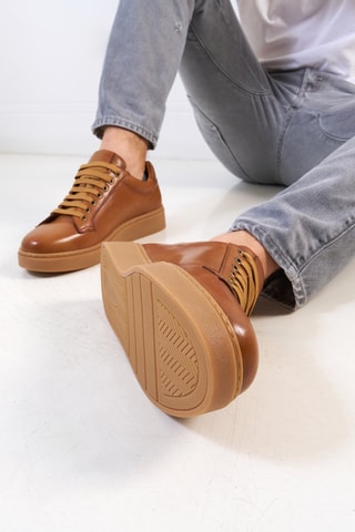 Sapatilhas regular em couro - Camel