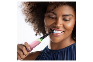 Spazzolino da denti elettrico connesso iO Serie 5n