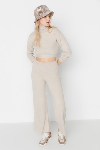 Maglia corta e pantaloni wide legs - Beige