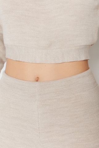 Maglia corta e pantaloni wide legs - Beige