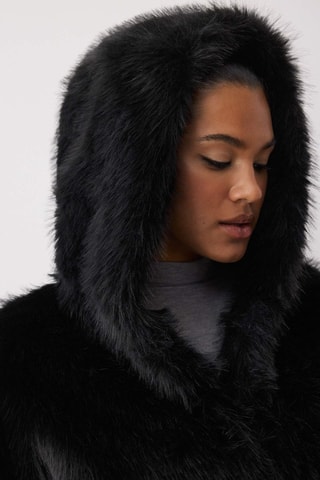 Sobretudo com capuz - Preto