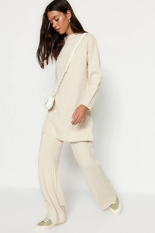 Maglia e pantaloni - Beige