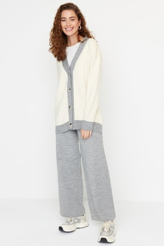 Cardigan e pantaloni - Grigio e bianco