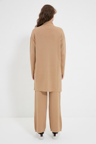 Maglia e pantaloni - Beige