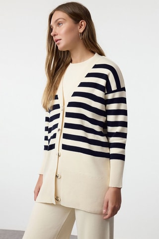 Cardigan e pantaloni - Crema