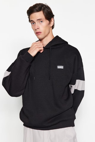 Felpa in pile con cappuccio - Nero