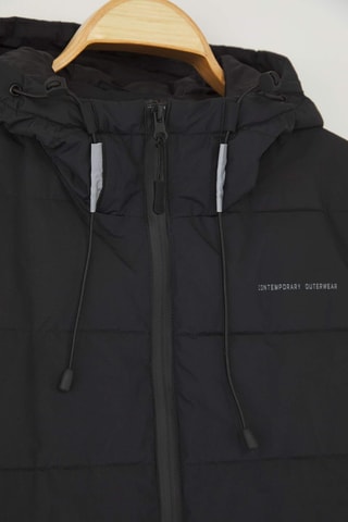 Blusão com capuz - Preto