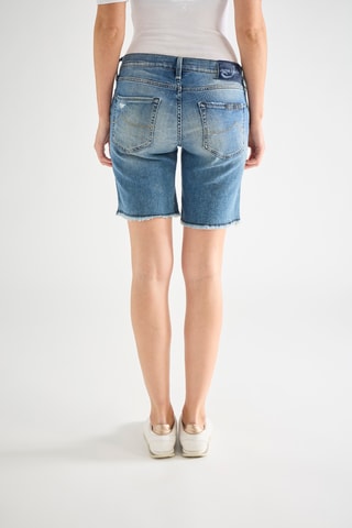 Short. Blauw