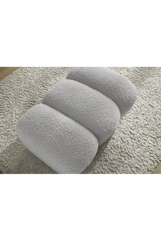 Pouf Hippolyte - Gris clair - En tissu bouclette