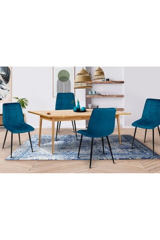 Chaises Linda en velours bleu et pieds noirs - lot de 4
