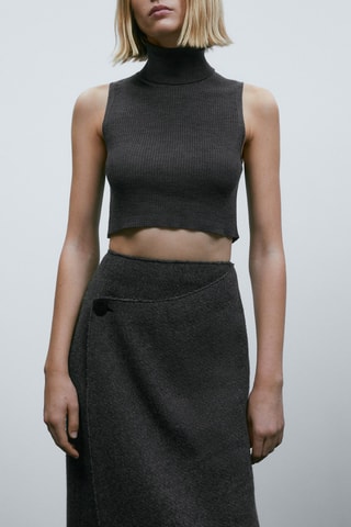 Crop top côtelé col roulé en laine mérinos - Noir