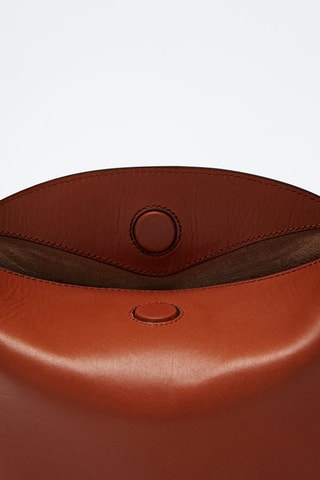 Mini-sac seau porté à l’épaule en cuir nappa - Camel