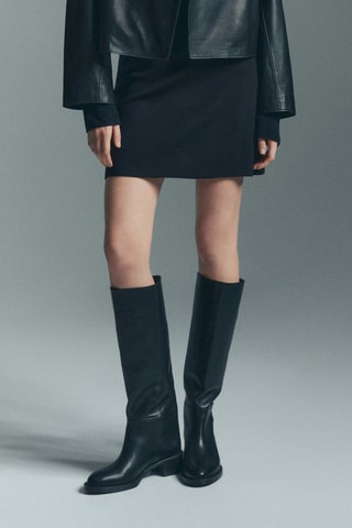 Jupe courte en maille avec boutons - Noir