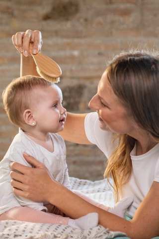 Coffret cuidado de cabelo para bebé em madeira e algodão biológico - 3 produtos - A partir do nascimento