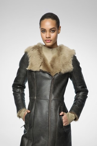 Sobretudo com capuz em pele de borrego - Bege e preto