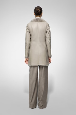 Sobretudo com capuz em pele de borrego - Cinzento-pérola