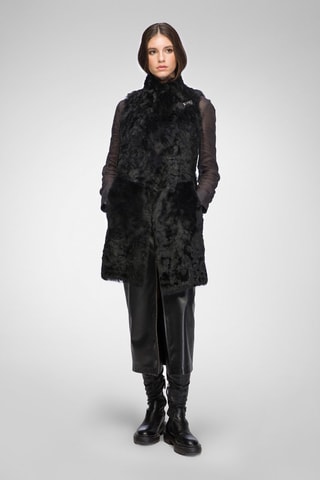 Casaco com capuz em pele de borrego - Preto