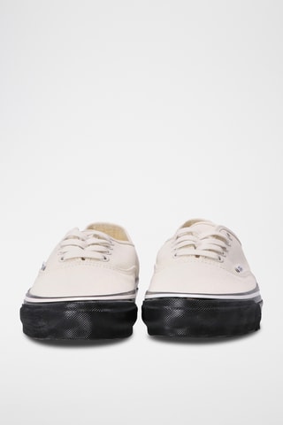 Tennis Authentic 44 - Blanc et noir