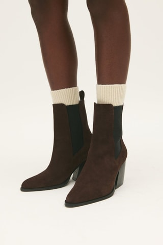 Nubuck Chelsea Boots - Bruin