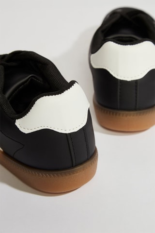 Zapatillas - Negro y blanco