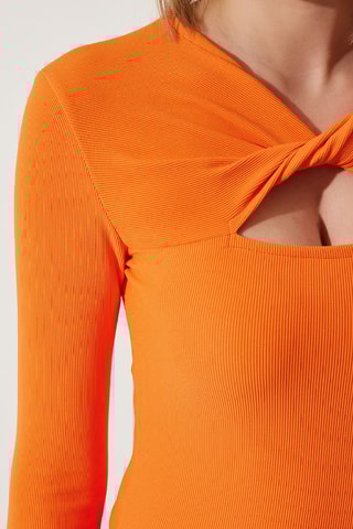 Top - Orange