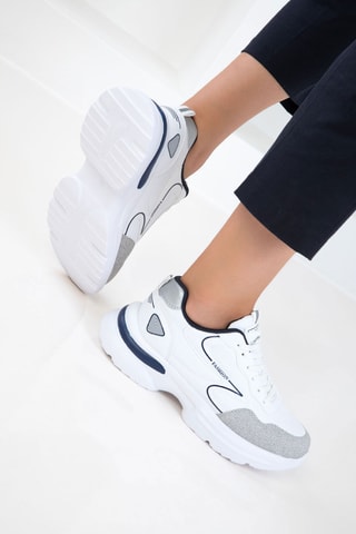 Baskets plateformes - Blanc et bleu marine