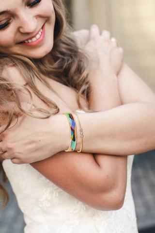 Pulseira e pulseira rígida banhada a ouro fino amarelo