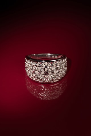 Anello Flower Explosion - Oro bianco e diamanti