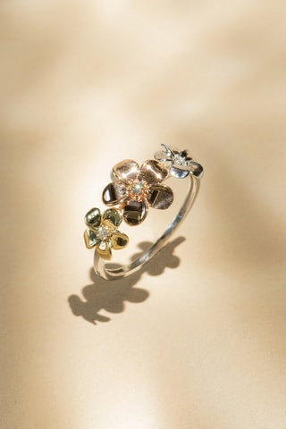 Anello Ikebana - Oro giallo, oro rosa, oro bianco e diamanti - Diamanta