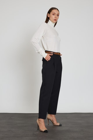 Calças e cinto - Preto e castanho