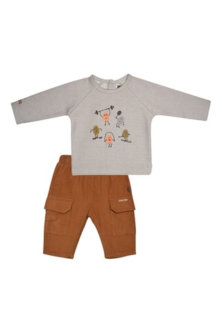 T-shirt e calças - Castanho e cinzento - Castanho