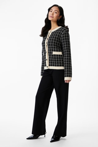 Vest - Zwart en Ecru - Yas