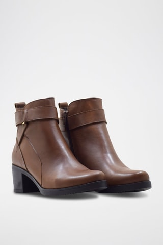 Stivaletti in crosta di pelle - Marrone