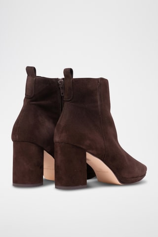 Stivaletti in pelle scamosciata - Marrone