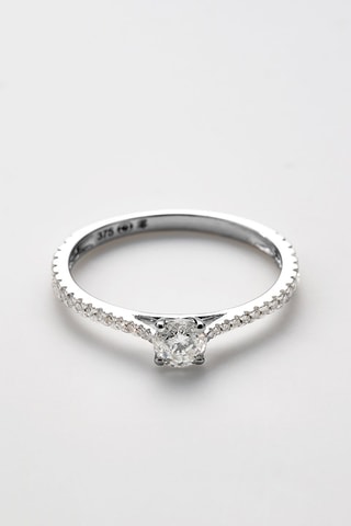 Solitario Royal - Oro blanco y diamantes