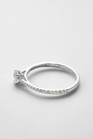 Solitario Royal - Oro blanco y diamantes