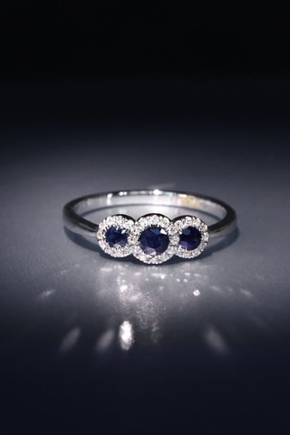 Anillo - Oro blanco, diamantes y zafiros