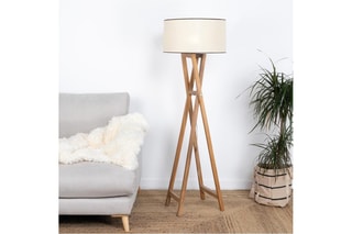 Lámpara de pie de madera de Sungkai - Natural