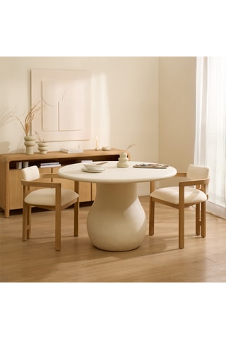 Mesa - 135 x 75 x 135 cm