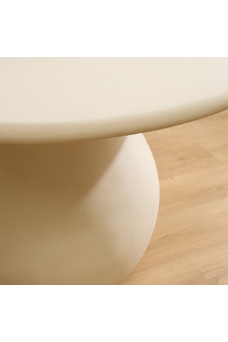 Mesa - 135 x 75 x 135 cm