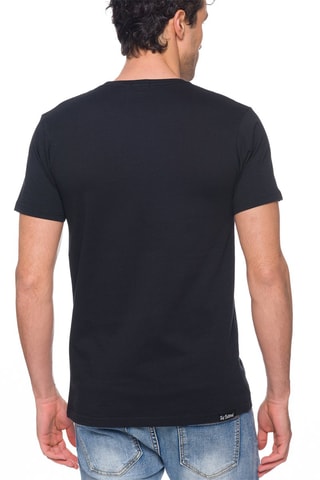 Camiseta Legend - Negro