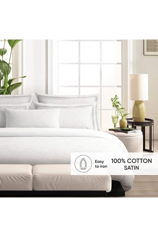 2 taies d'oreiller en satin de coton 160 fils/cm² Fleur royale - Blanc