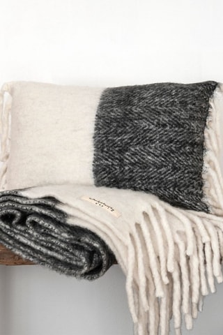 Coussin en laine Van - Noir et écru - 40 x 60 cm