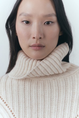 Pull-over col roulé détail maille lâche - Ecru